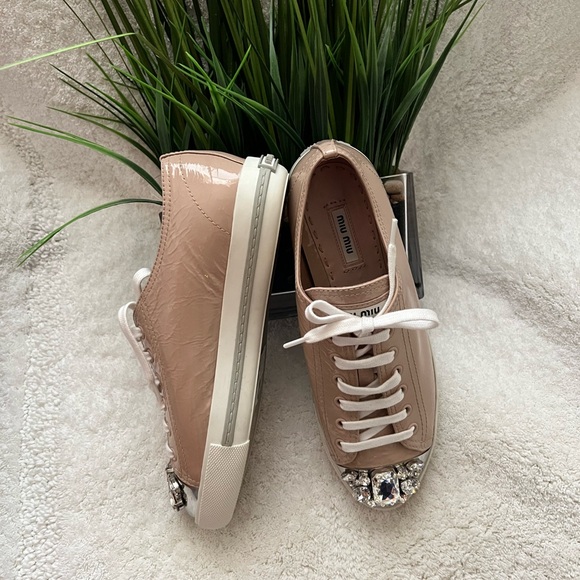 NWT MIU MIU Leather Crystal Embellishments Sneakers. Size 39 (8.5) - Picture 8 of 16